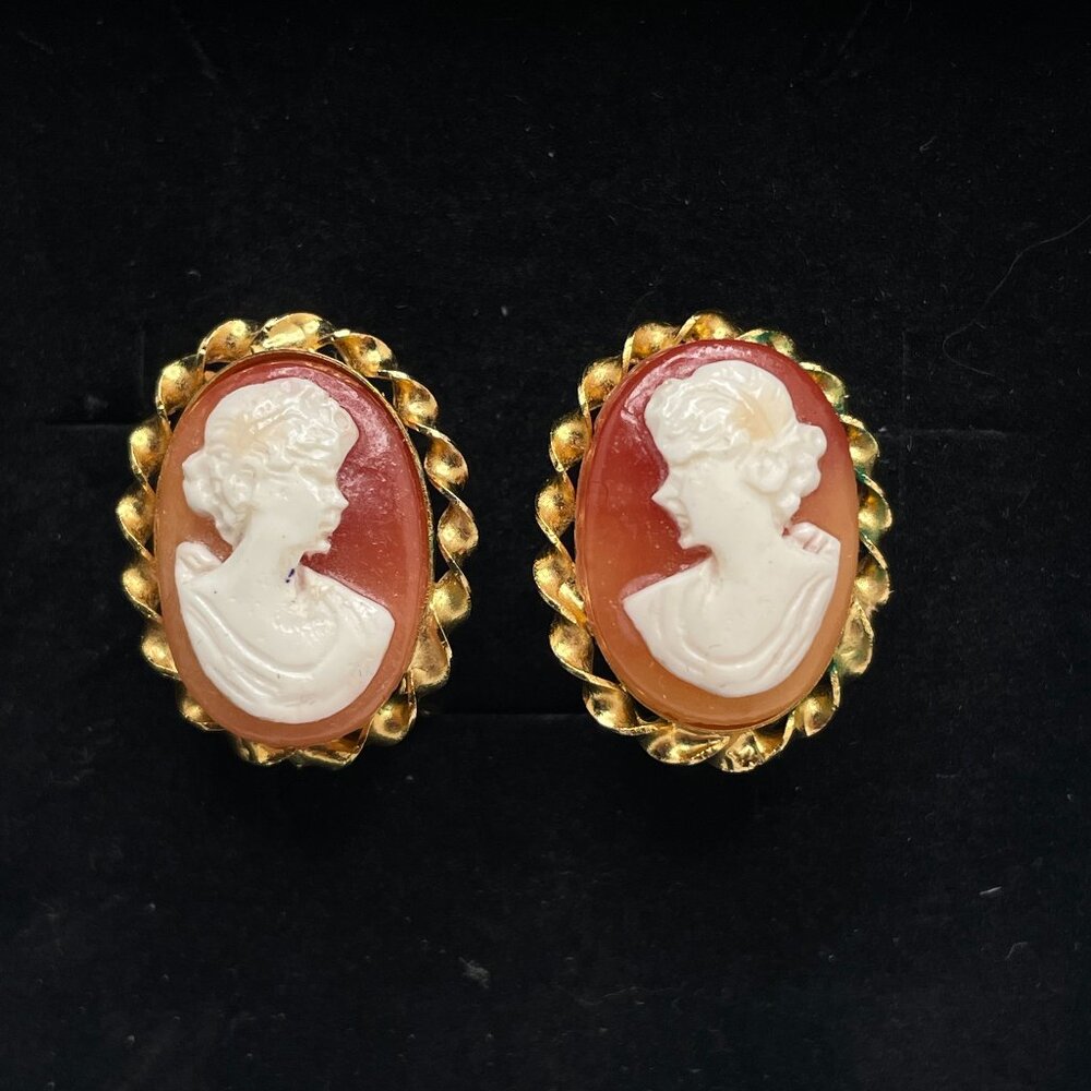 Cameo Clip Ons